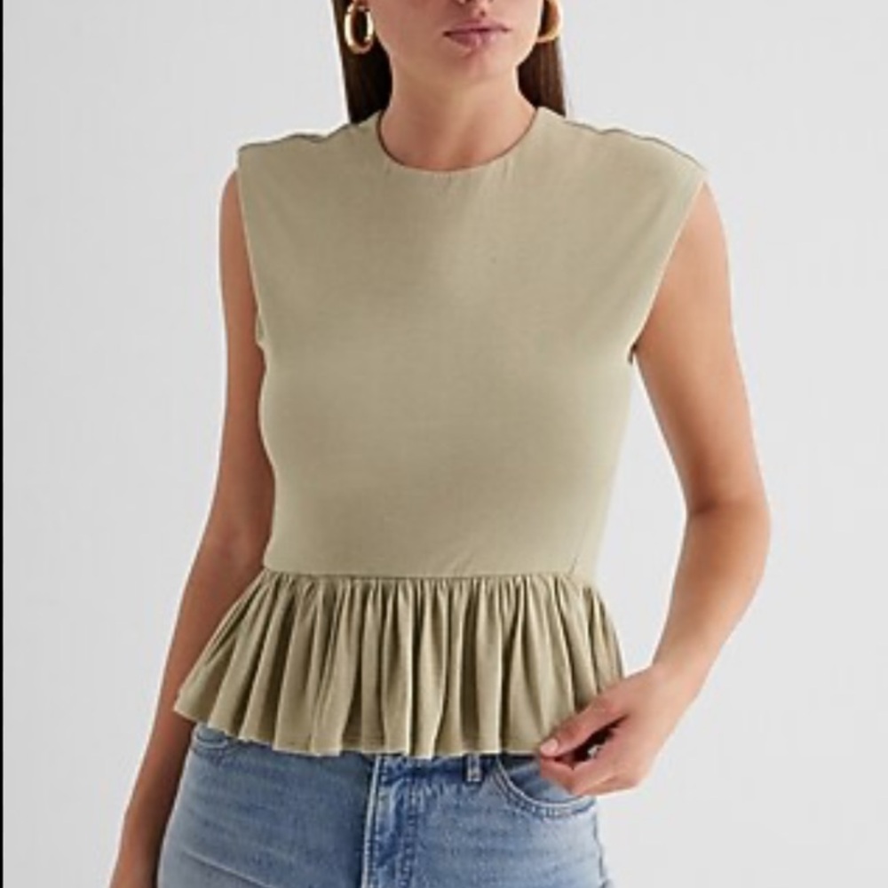 Express Skimming Linen-Blend Crew Neck
Peplum Tee
